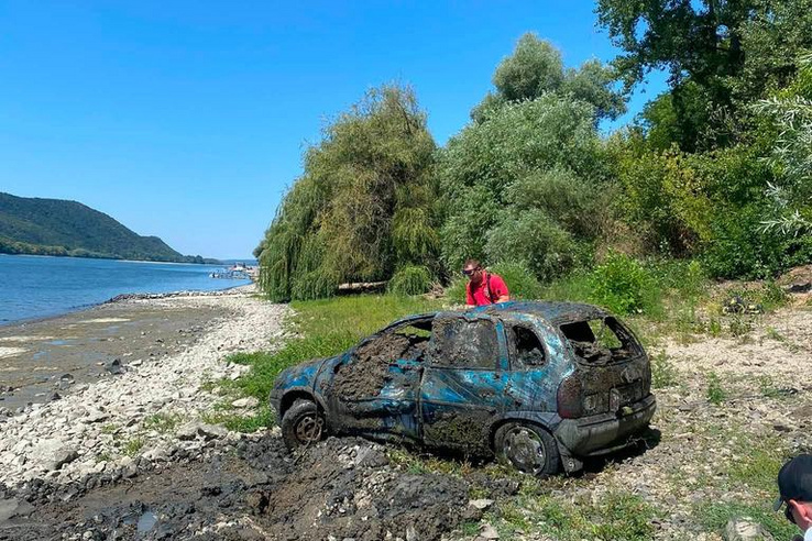 Alacsony a Duna, előkerült belőle egy 13 éve ellopott autó