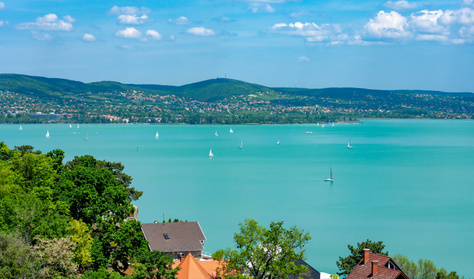 Tömeges bontások jöhetnek a Balatonnál