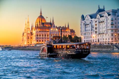 Travel back to the Reformation era aboard the historic paddle-wheel steamships Kisfaludy and Hableány!