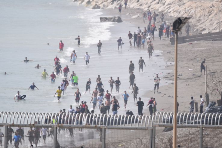 Migrációs krízis alakult ki egy spanyol városban, azonnali intézkedésekbe kezd a kormány