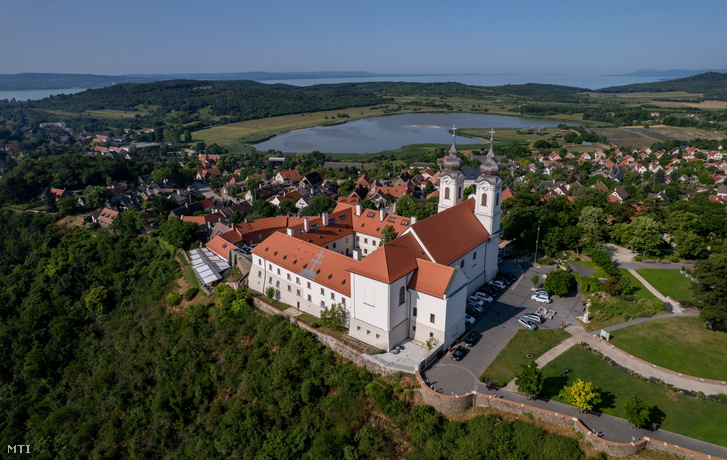 A Tihanyi Bencés Apátság