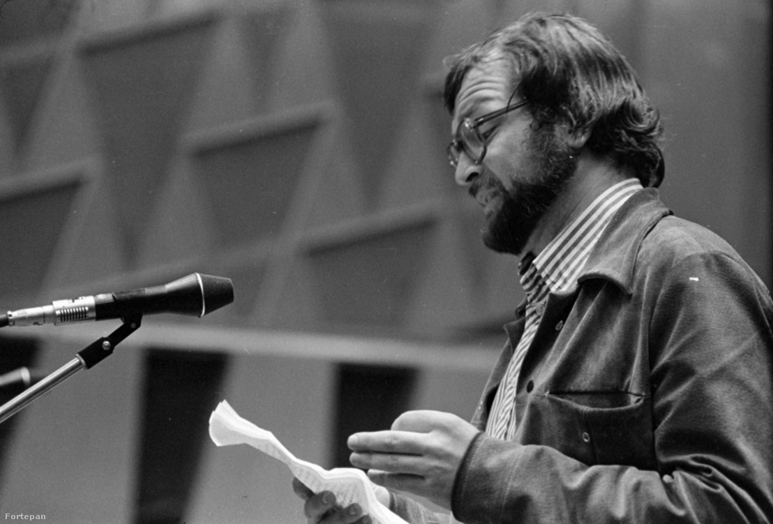 A Magyar Rádió 6-os stúdiója a Humorfesztivál műsorának felvételekor, Bujtor István színművész 1974-ben