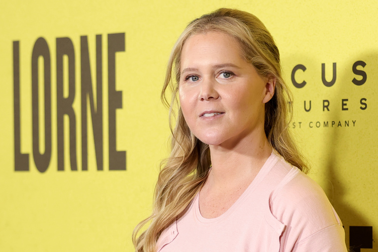 Amy Schumer&nbsp;Egy nő azt mesélte, egy New York-i komédiaklub előtt pillantotta meg Amy Schumert