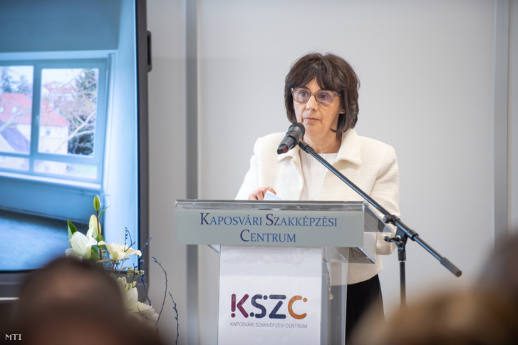 Deák Krisztina Erzsébet