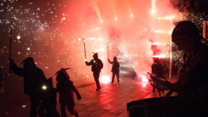 Embertornyok és tűzeső – ez a katalán Festa Major