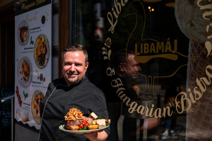 A Vámház körút 9.-ben az arany helyett a libamáj és a prémium steakek a főszereplők