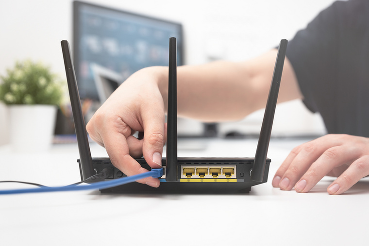 RouterA wifi-router a nap 24 órájában működik: jeleket továbbít, adatokat fogad, processzora folyamatosan dolgozik, ezért a készülék sosem hűl le teljesen