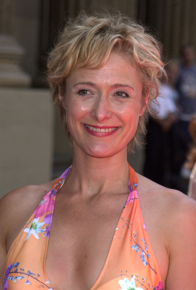 Caroline Goodall (Helen Thermopolis)Caroline Goodall Mia édesanyját, Helen Thermopolist alakította a produkcióban, és a film sikere után is folytatta színészi pályafutását.