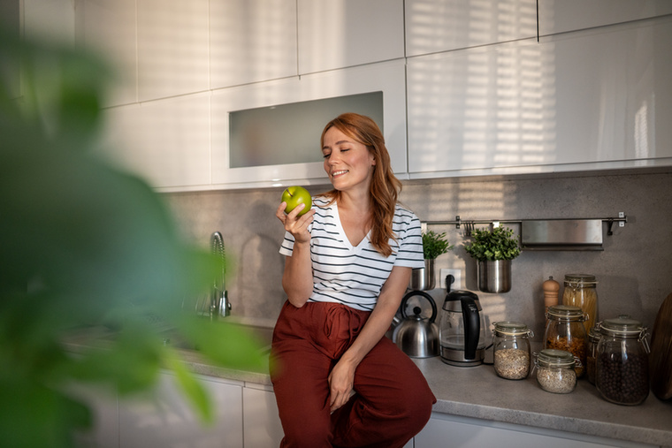 Az immunrendszer támogatója&nbsp;Az alma C-vitamin-tartalma nem különösebben magas, mégis értékes része lehet az immunrendszer normál működését támogató étrendnek