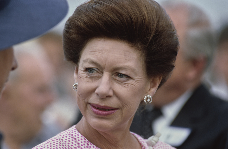 Margit hercegnőnek eltitkolt fia születettEgy Robert Brown nevű férfi azt állította, hogy ő Margit hercegnő házasságon kívül született gyermeke, akit titokban Kenyába vittek és örökbe adtak