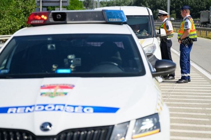 Nem várt fordulatot vett egy autós igazoltatása Nagykátán