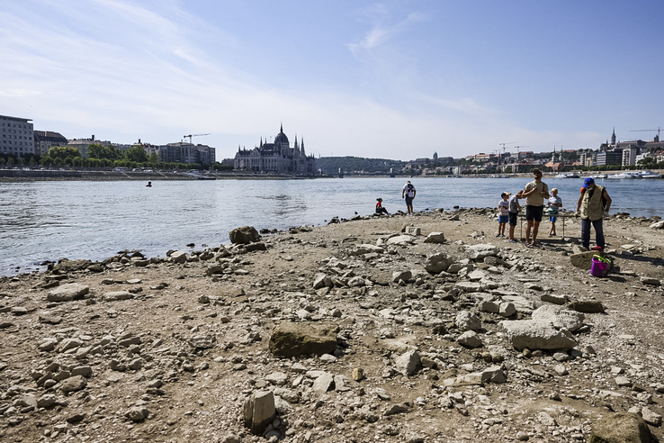 A Duna alacsony vízállása felszínre hozta Budapest rejtett múltját