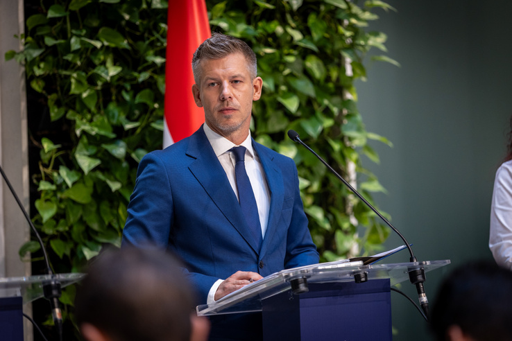 Magyar Péter bejelentette a&nbsp;szuperelőleget, majd sejtelmes utalást tett a köztársasági elnök személyére