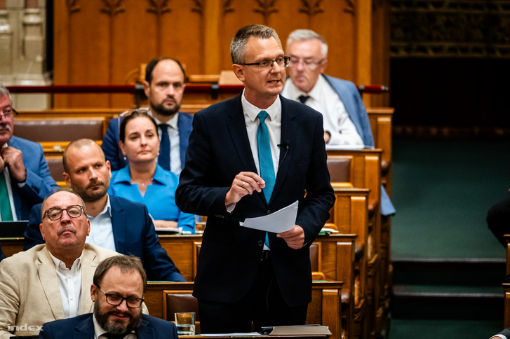 Rétvári Bence az Országgyűlés ülésén 2026. augusztus 10-én