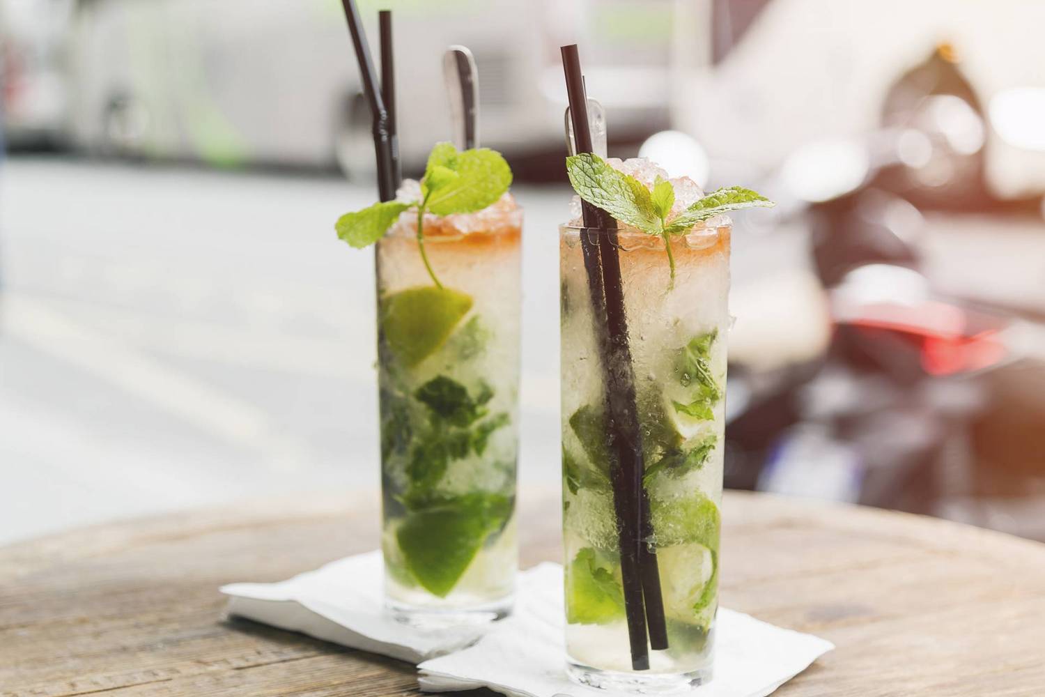 A frissítő mojito az egyik legnépszerűbb nyári koktél.