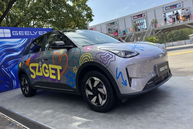 Megnéztük a Geely 7,5 milliós villanyautóját