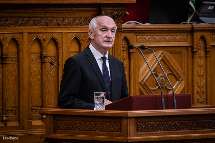 Baka András államfői esküjét követően beszédet mond az Országgyűlés rendkívüli plenáris ülésén 2026. augusztus 11-én