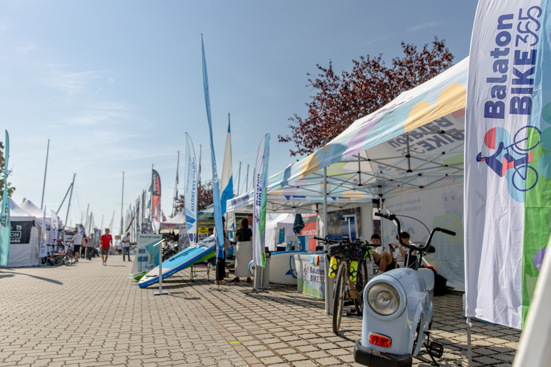A Balaton Bike 365 sátra a Balaton Boat Show-n