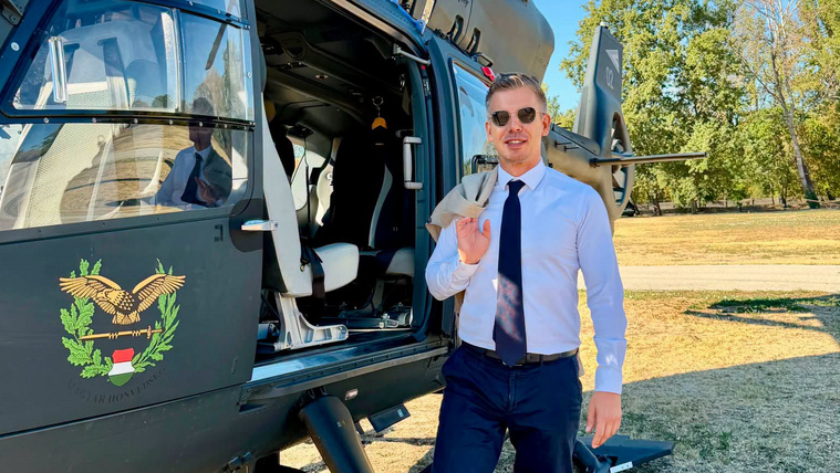 Magyar Péter életében először helikopterezik