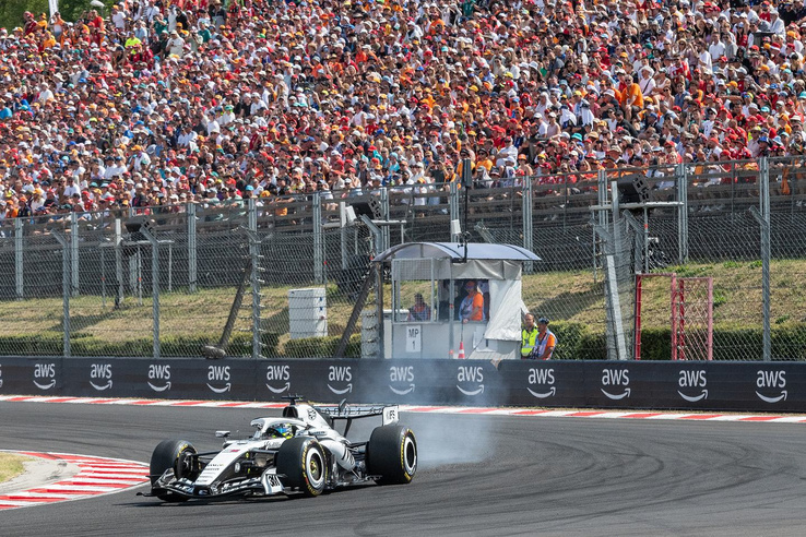 Félidőben repült a Cadillac F1-es csapatfőnöke, komoly név érkezik a helyére