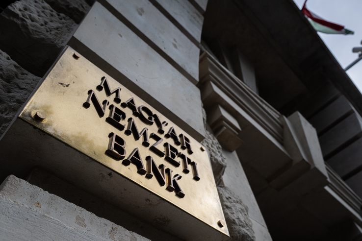 Kritikus pillanatban kiszivárgott egy információ a Magyar Nemzeti Bankból