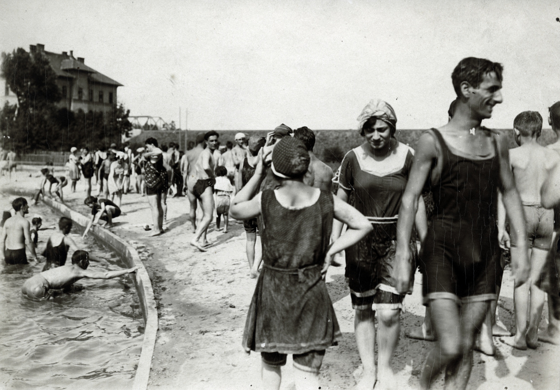 A Kristály 1928 körül