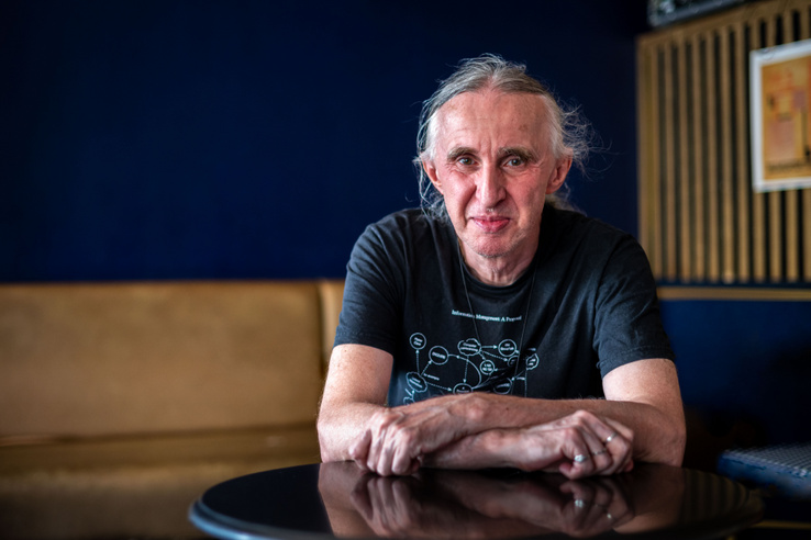 „Az ember a mai formájában nem lehet az evolúció csúcsterméke” – Interjú egy jövőkutatóval