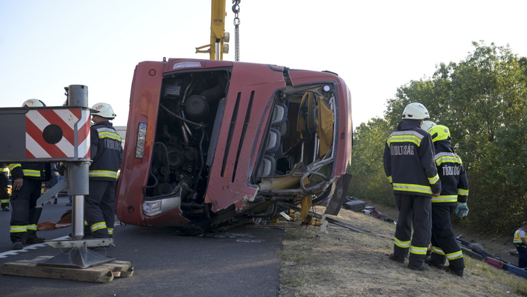 Megszólalt Tarjányi Péter az M3-ason történt tragédiáról, hat tanáccsal látta el az utazókat