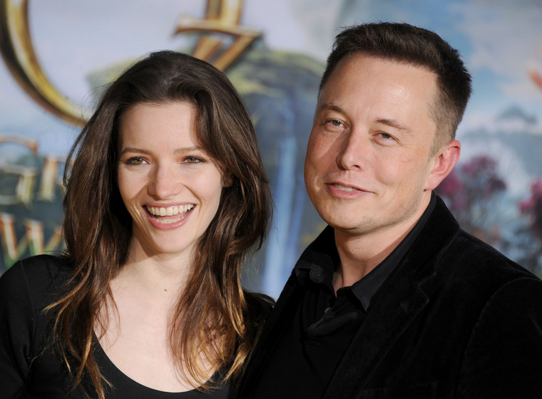 Elon Musk és Talulah RileyElon Musk és Talulah Riley brit színésznő először 2010-ben házasodtak össze, majd 2012-ben elváltak