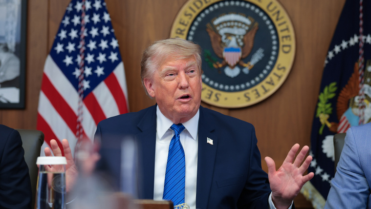 Donald Trump teljesen elszabadult, és ebbe a fél világ belerokkanhat