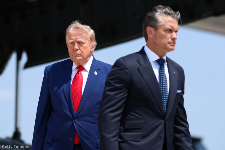 Donald Trump és Pete Hegseth 2026. július 22-én
