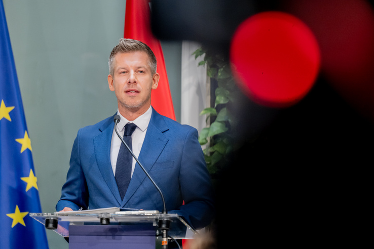 Tarjányi Péter megszólalt: Magyar Péternek el kell engednie Orbán Viktort