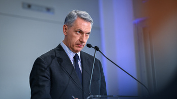 Lázár János lemondott parlamenti mandátumáról, új irányt sürget a Fideszben