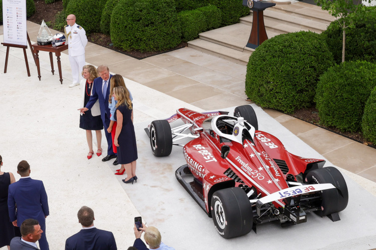 Trump-parádéval indul az USA születésnapjára rendelt IndyCar-futam