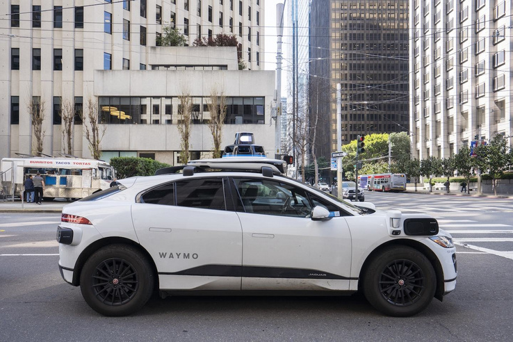 Nálunk 520 forint egy kilométer, a zágrábi robotaxi 700-ért kivisz a repülőtérre