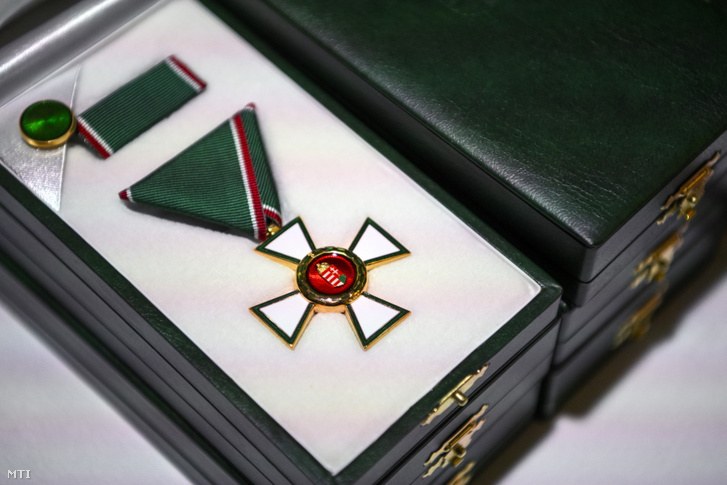 A Magyar Érdemrend tisztikeresztje 2026. március 13-án