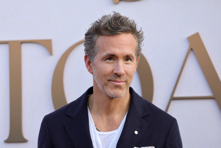 Ryan Reynolds családi szünetet tartottA karácsony szellemében forgatása után Ryan Reynolds bejelentette, hogy egy időre háttérbe vonul a filmezéstől
