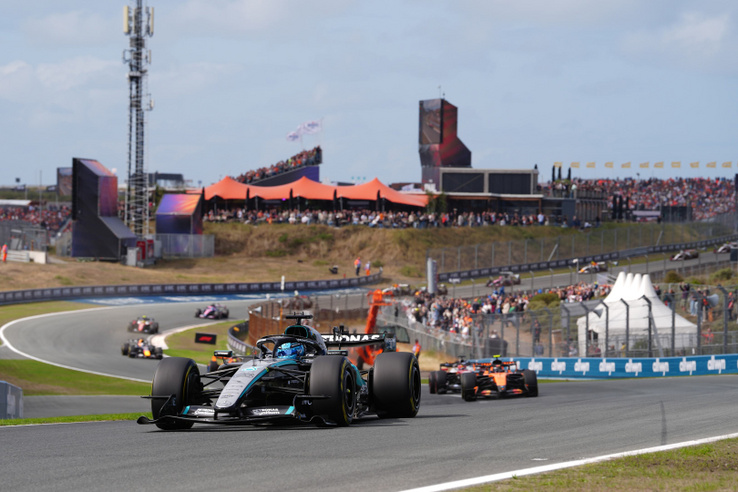 A szurkolók után az eső is lekéste a Holland Nagydíj sprintjét