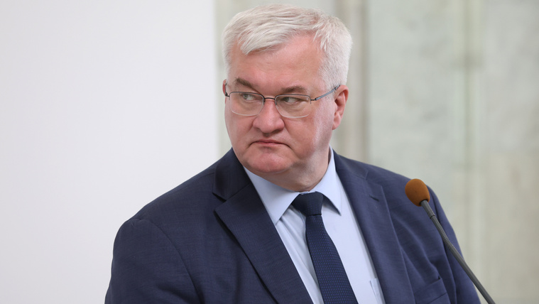 „Inkább ő cserélt volna helyet a csontvázzal” – nyers üzenetet küldött Putyinnak az ukrán külügyminiszter