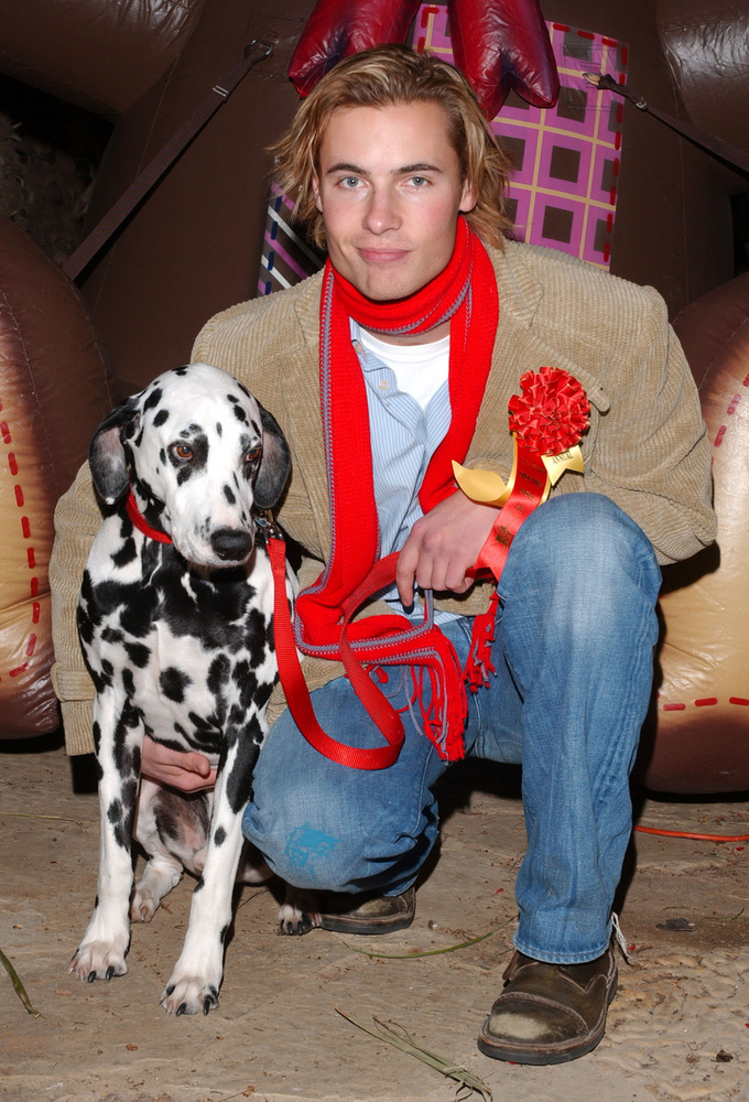 Erik von DettenErik von Detten kölcsönözte a hangját Sidnek a Toy Story-ban, Flyntnek a Tarzanban