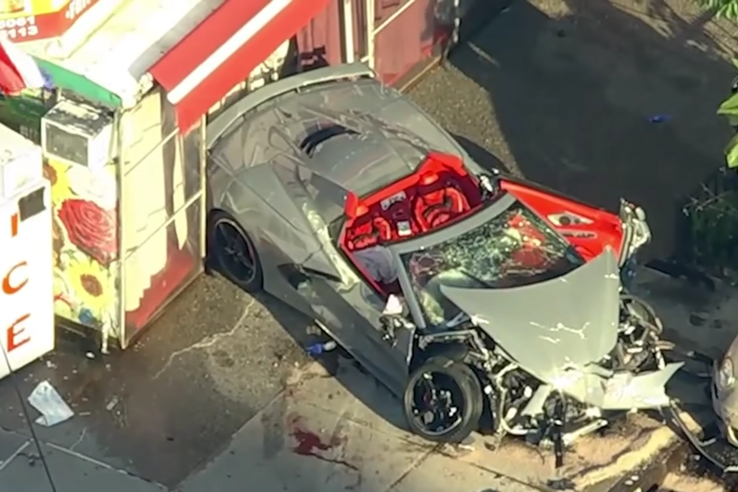 Száguldó Corvette és Maybach csapódott egymásba New Yorkban