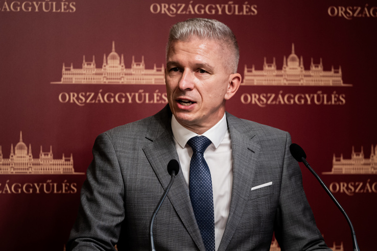 „Az Orbán–Matolcsy-paktum a legnagyobb bankrabláshoz vezetett”