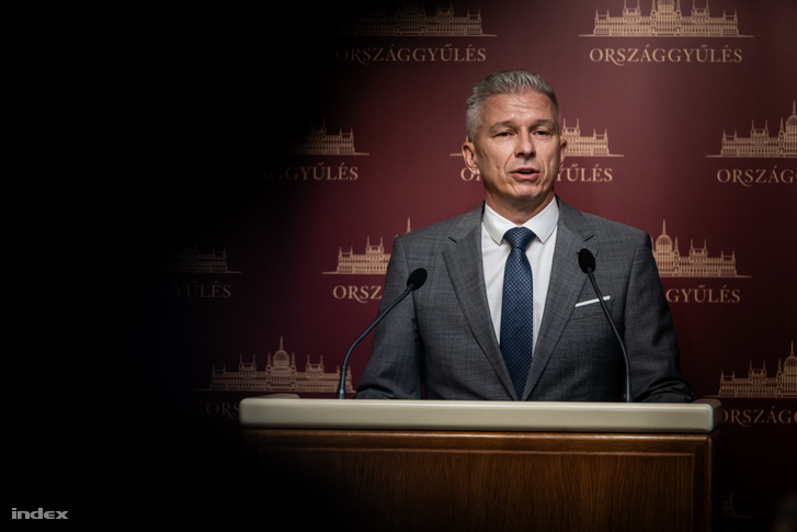 Csőszi Attila