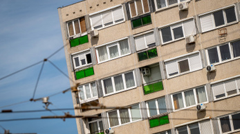 Pedig jó ötletnek tűnt: a hátunk közepére sem kívánjuk már a panelt