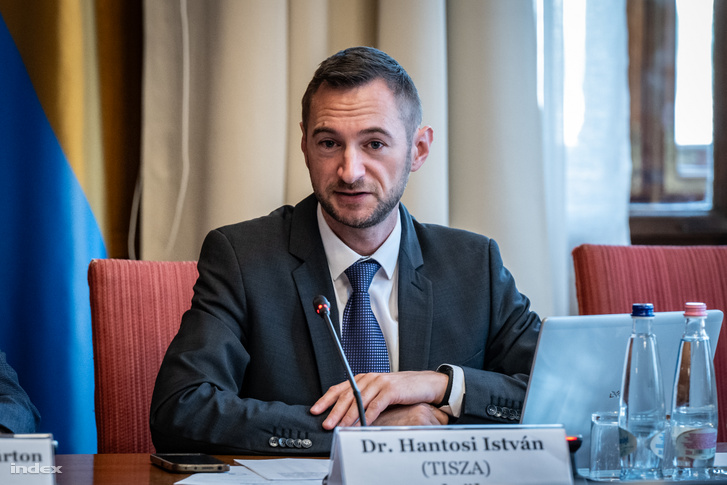 Hantosi István
