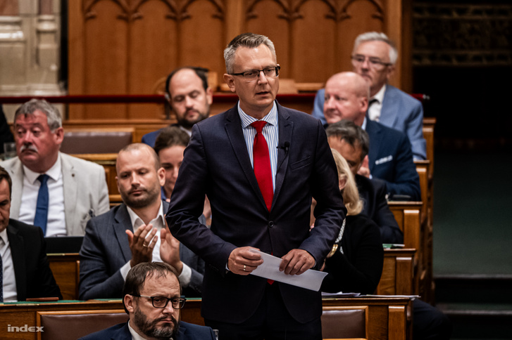 Rétvári Bence 2026. augusztus 27-én