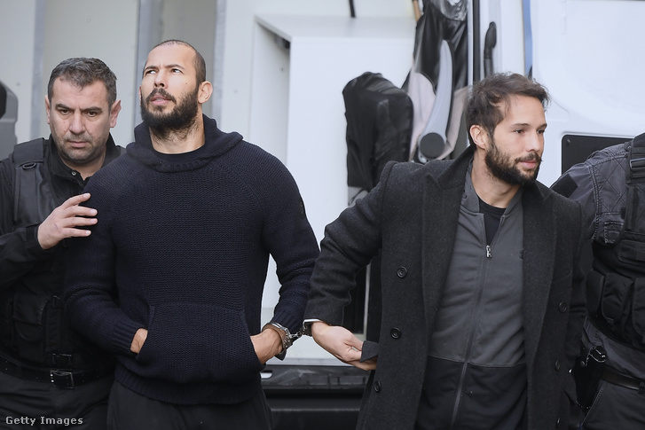 Andrew Tate és testvére, Tristan Bukarestben, Romániában, 2023. február 1-jén