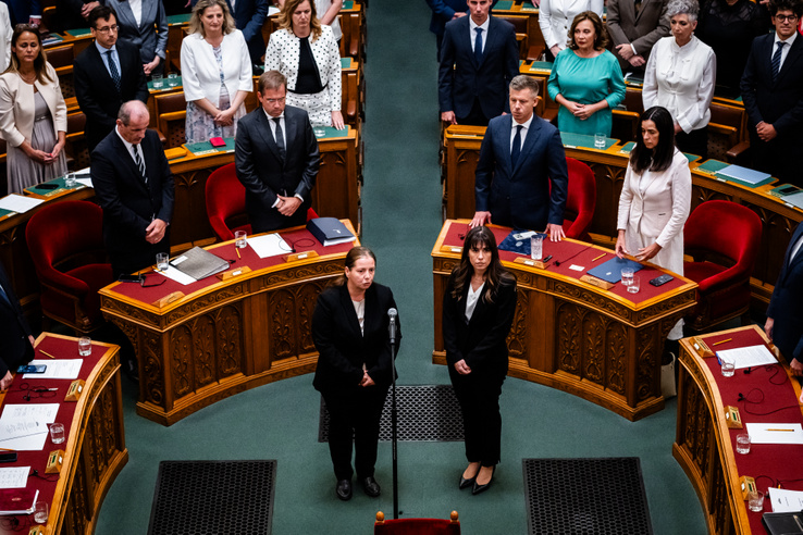A Fidesz támadásba lendült, a&nbsp;párt szerint 13 alaptörvényi rendelkezést sért az új szuperhivatalról szóló törvény