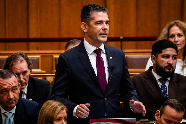 Novák Előd: Jövőre meg kell előznünk a Fideszt