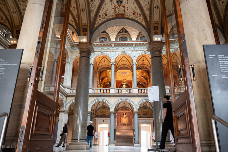 Az Iparművészeti Múzeum (MAK) főterme Bécsben 2023. szeptember 30-án